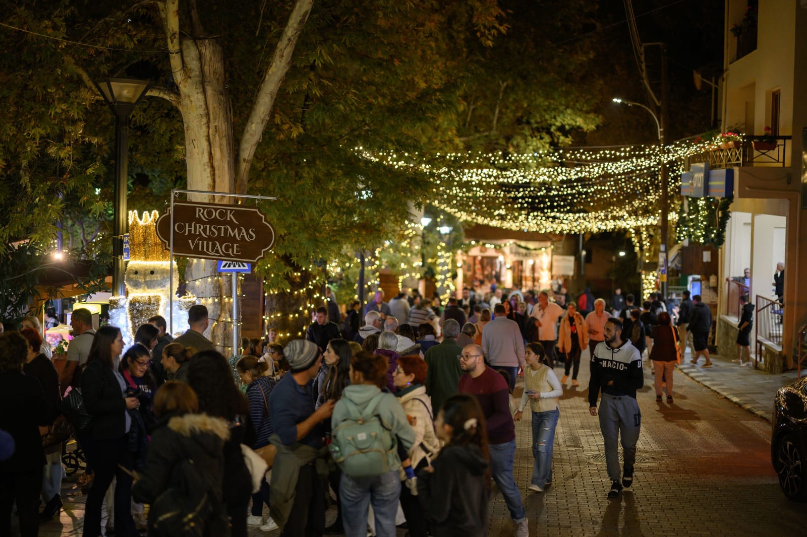 Ζωντανή μουσική στη σκηνή